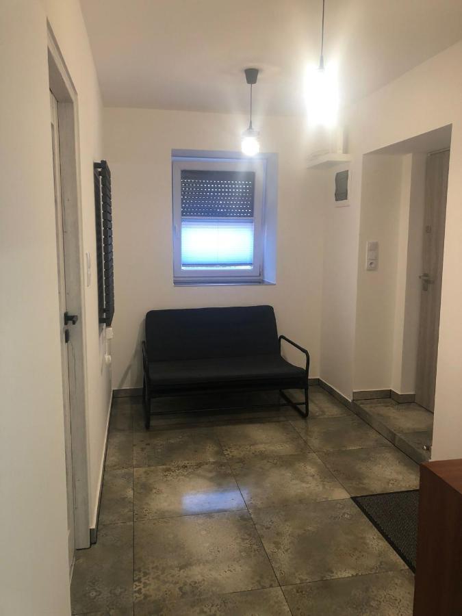 Blisko Teatru 2 Apartment วาลบ์จิก ภายนอก รูปภาพ